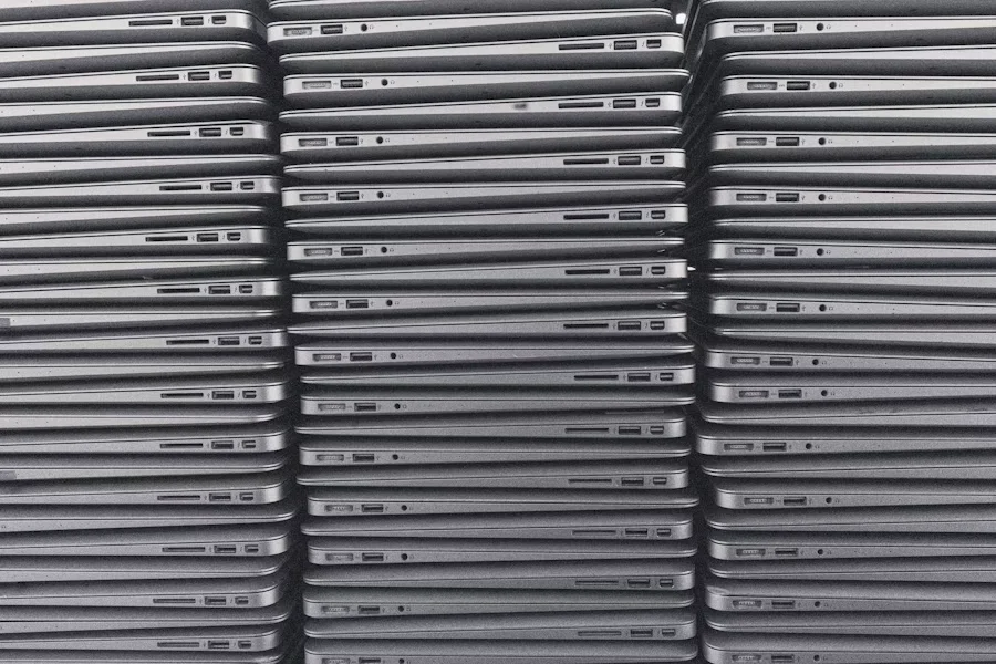 Bulk business laptops available for commercial laptop buying and IT asset clearance in UAE